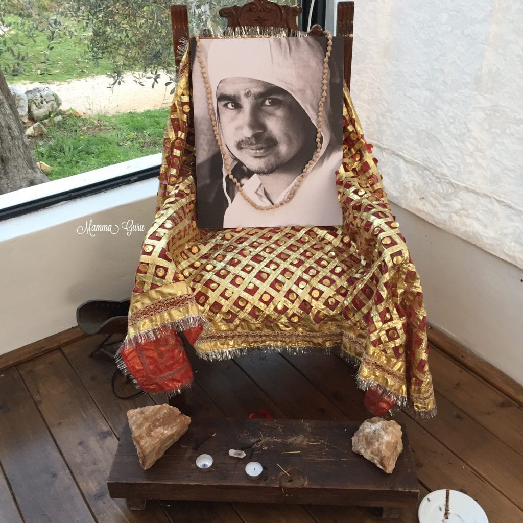 Mamma Guru: Ashram Bhole Baba a Cisternino
