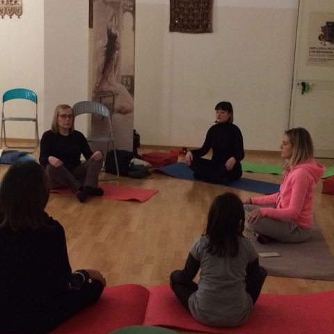 Yoga all'evento Aveda di Bell'essere a Bari