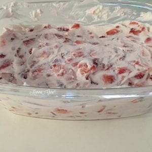 Rotolo panna e fragole delizioso