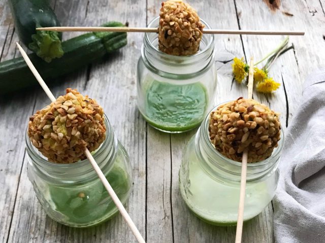 Ricetta Apericena Polpette Zucchine Menta e Nocciole