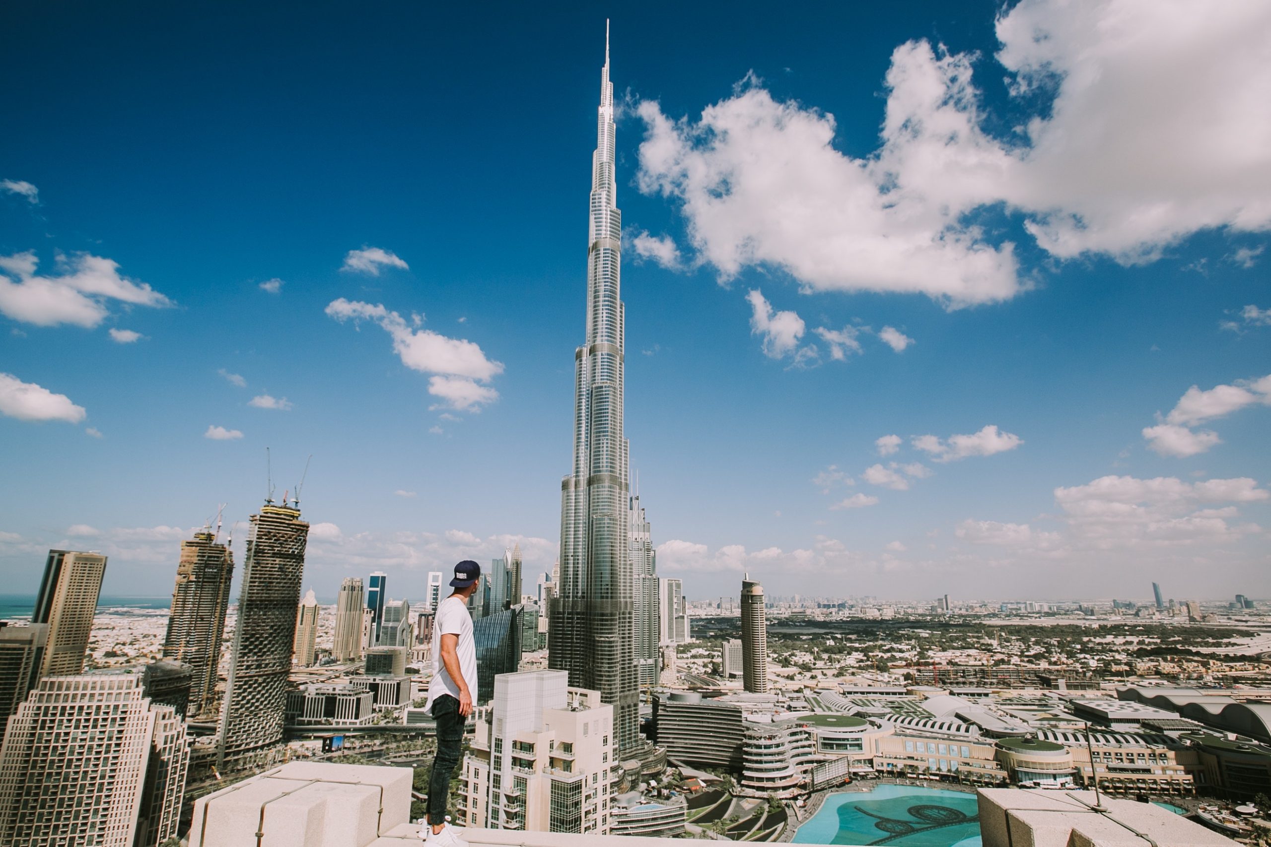 https://unsplash.com/photos/A4o2W-MgQEM