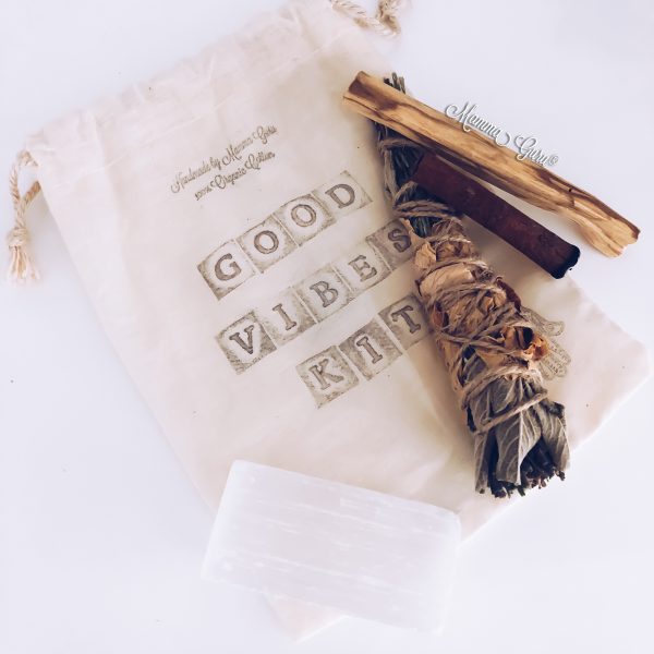 Good Vibes Kit Smudge Palo Santo Selenite Cannella