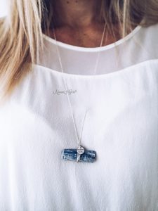 Collana in argento 925 con Cianite Grezza